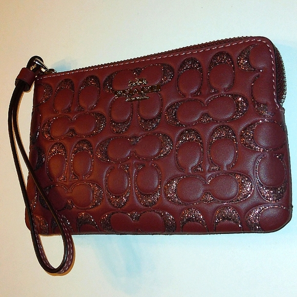 Brand New COACH Signature Glitter Embossed Leather Corner Zip Wristlet - Picture 7 of 12
